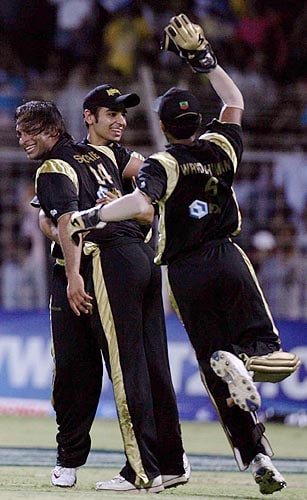 Mumbai Indians might have won the match but Shoaib Akhtar won the mini battle with Sachin Tendulkar as he dismissed him for zero at the Wankhede Stadium in Mumbai on Friday. (PTI Photo) 38th Match: Mumbai Indians vs Kolkata Knight Riders
