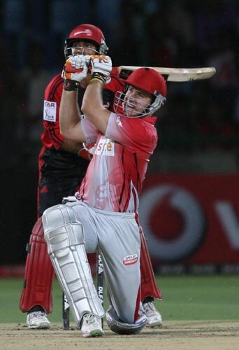 Kings XI recovered from a poor start. Luke Pomersbach and Mahela Jayawardene took to Virender Sehwag, hitting him for 22 in an over. — <i>PTI Photo</i> 40th Match: Delhi Daredevils vs Kings XI Punjab