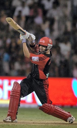 Delhi opener Gautam Gambhir continued with his good form, making 39 and topping 500 runs in the IPL. — <i>PTI Photo</i> 43rd Match: Bangalore Royal Challengers vs Delhi Daredevils