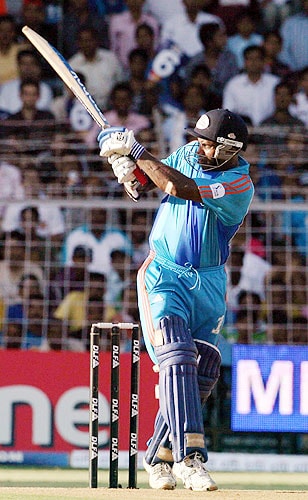 Sanath Jayasuriya made quick 21 runs against Kings XI Punjab at Wankhede Stadium in Mumbai. (PTI Photo) 45th Match: Kings XI Punjab vs Mumbai Indians