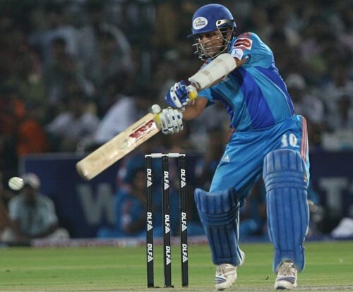 Sachin Tendulkar was also sedate on a sluggish wicket. He waited till the tenth over before he played Shane Warne. —<i>PTI Photo</i> 53rd Match: Rajasthan Royals vs Mumbai Indians