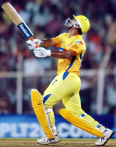 Chennai captain MS Dhoni was up to the task. A cameo tipped his team over the 200-run mark. (PTI Photo) 8th Match - Super Kings vs Mumbai Indians