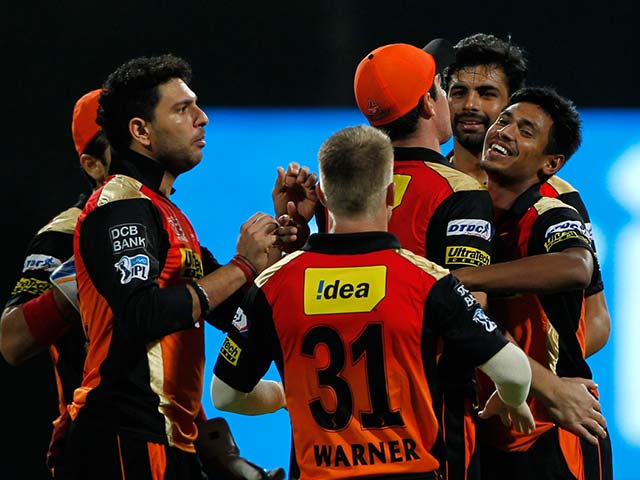 Photo : IPL: वार्नर और कटिंग की पारी ने SRH को बनाया चैंपियन