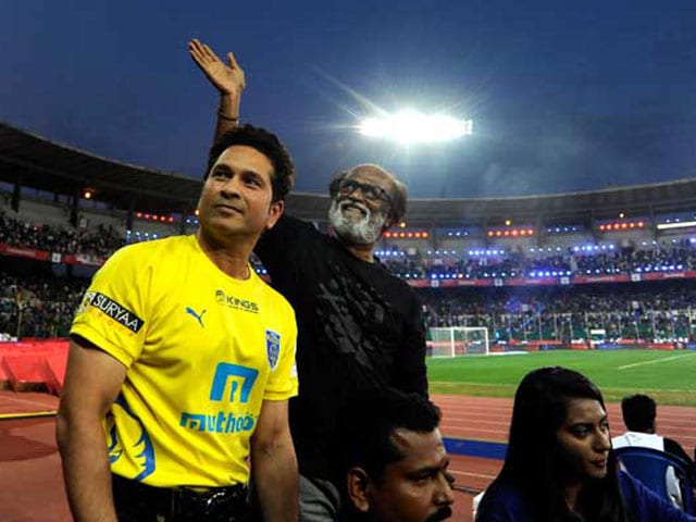 Photo : Sachin Tendulkar, Bachchans Give Glamourous Start to ISL