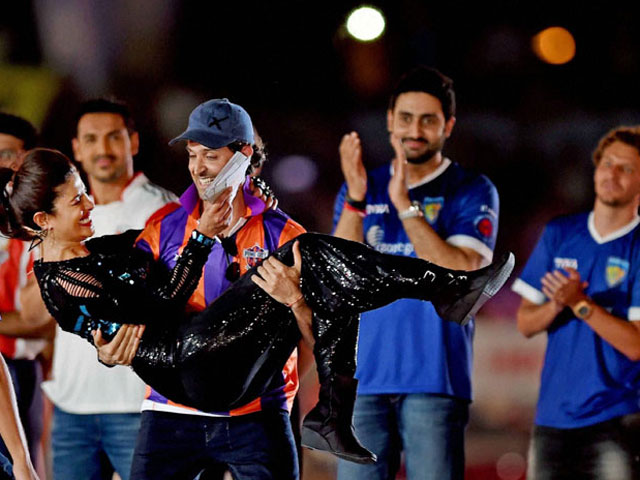 Indian Super League Kicks Off With Glitzy Ceremony