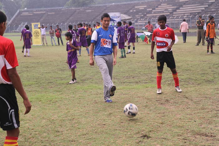 Footballer Baichung Bhutia in action at The Fittest City Contest - Coaching Camps in Kolkata.