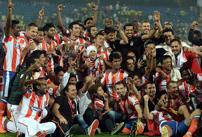 Atletico de Kolkata and Kerala Blasters waged a brave war against each other in the final of the inaugural edition of Indian Super League football. &lt;br&gt;&lt;br&gt;After 90 minutes of play, a header by Mohammad Rafique in the 94th helped Kolkata to the podium. (All images courtesy PTI and AFP)