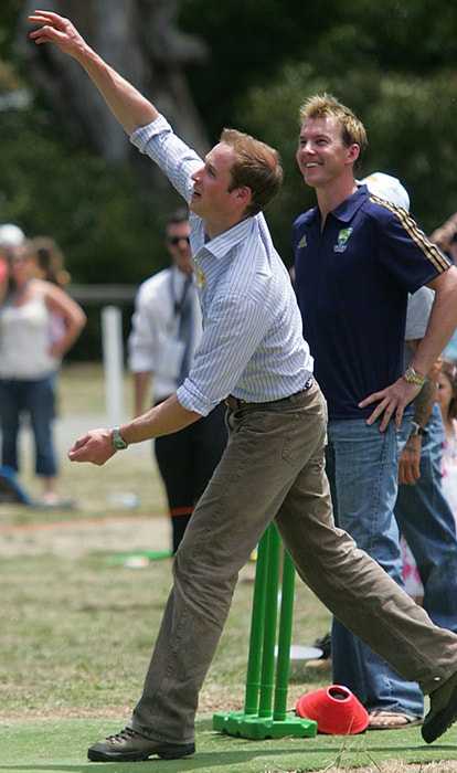 Brett Lee is seen here with Prince Williams. The Australian bowler was the Allan Border Medallist in 2008.(AFP Photo) Binga bids adieu to Tests