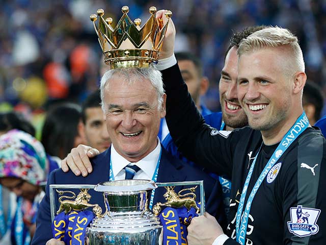 Photo : Leicester City Complete Miracle Journey By Lifting Premier League Trophy