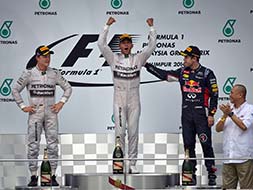 Photo : Lewis Hamilton wins Malaysian Grand Prix