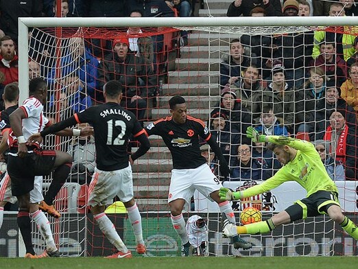Manchester United Slip Further After Loss to Sunderland