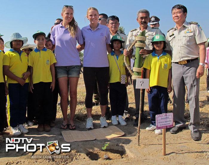 McIlroy, Wozniacki join Thailand flood relief McIlroy, Wozniacki join Thailand flood relief