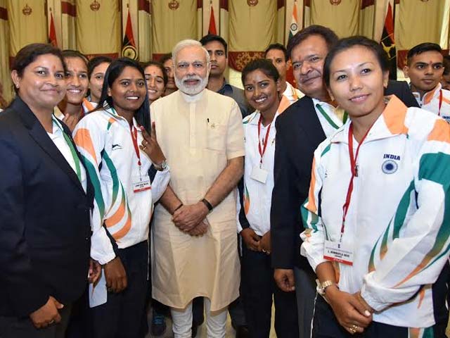 Photo : Prime Minister Narendra Modi Wishes Luck To India's Rio Olympics Contingent