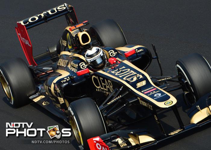 Kimi Raikkonen in his Lotus F1 car will start from the 7th position in the race. Italian Grand Prix: Qualifying session, Hamilton grabs pole