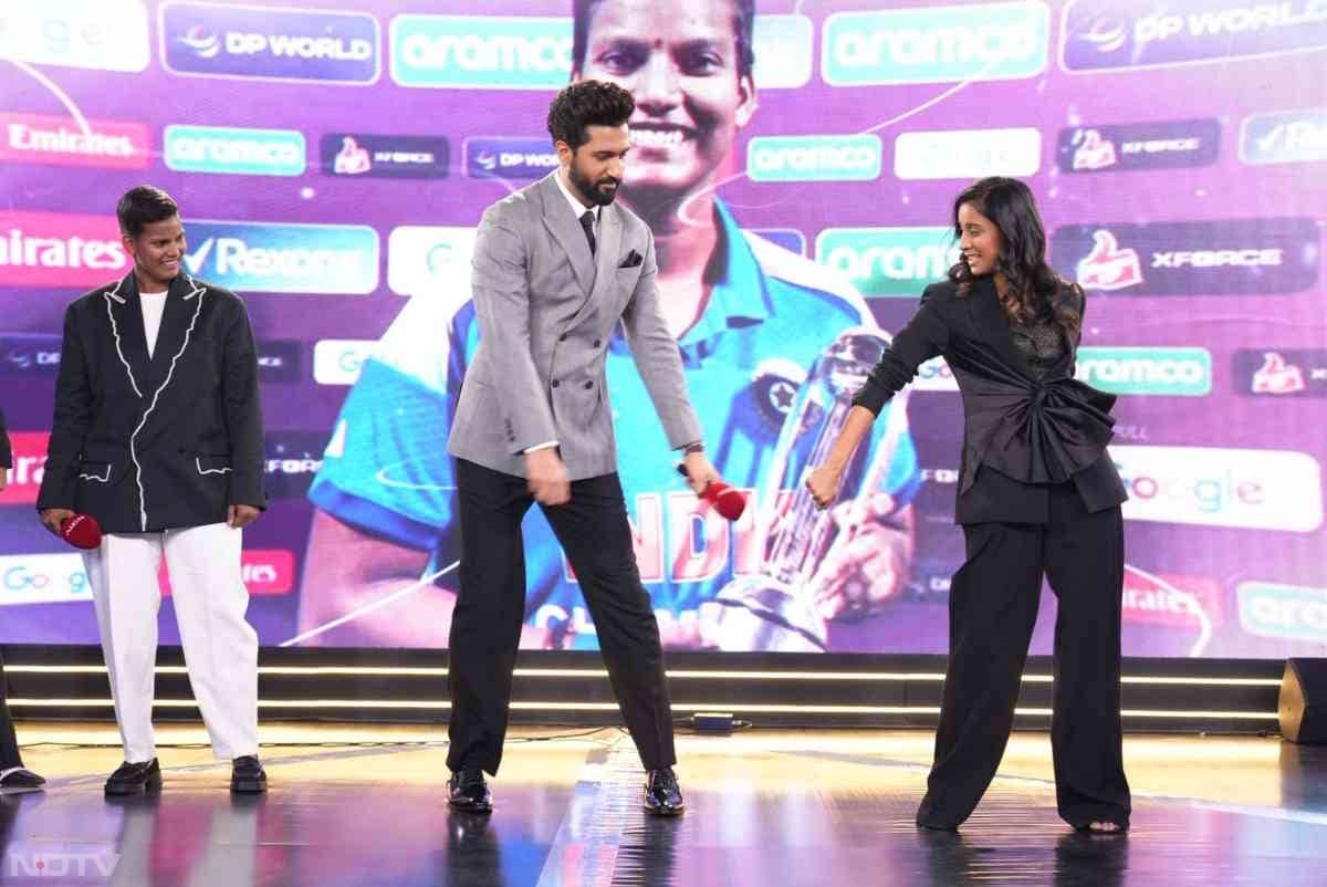 NDTV Indian Of The Year 2025: Jemimah, Harmanpreet's Dance With Vicky Kaushal Steals The Show