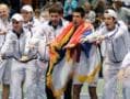 Photo : Injured Novak Djokovic guides Serbia to Davis Cup semis