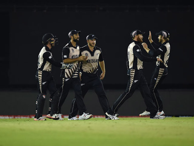 वर्ल्ड टी-20 : पाकिस्तान को हराकर सेमीफाइनल में पहुंचा न्यूजीलैंड