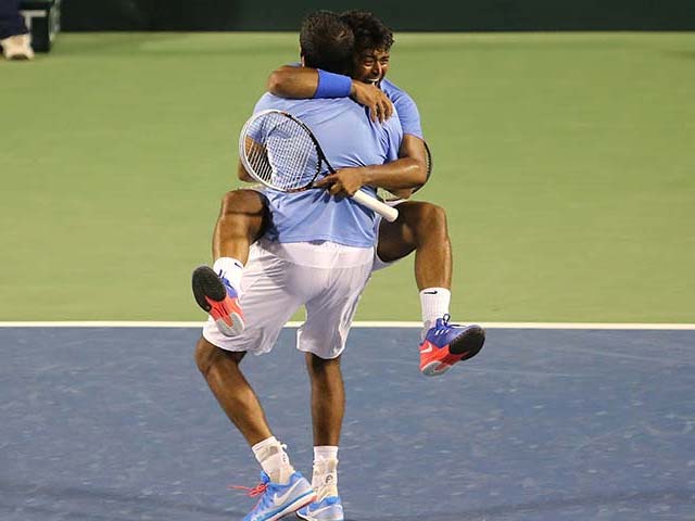 Photo : Davis Cup: Indian Hopes Alive as Paes-Bopanna Win