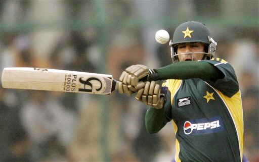 Salman Butt bats against Sri Lanka during their second ODI match at National Stadium in Karachi on Wednesday. (AP Photo)/Shakil Adil) 2nd ODI: Pakistan vs Sri Lanka