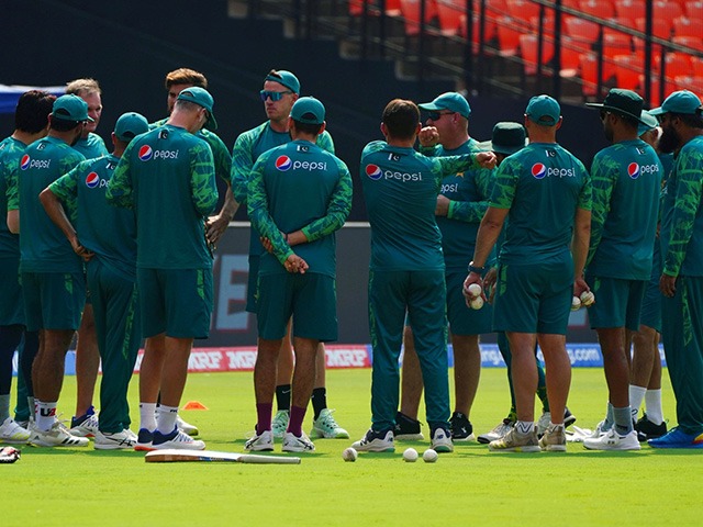 Photo : World Cup 2023: पाकिस्तानी खिलाड़ियो ने भारत के खिलाफ मुकाबले से पहले किया अभ्यास