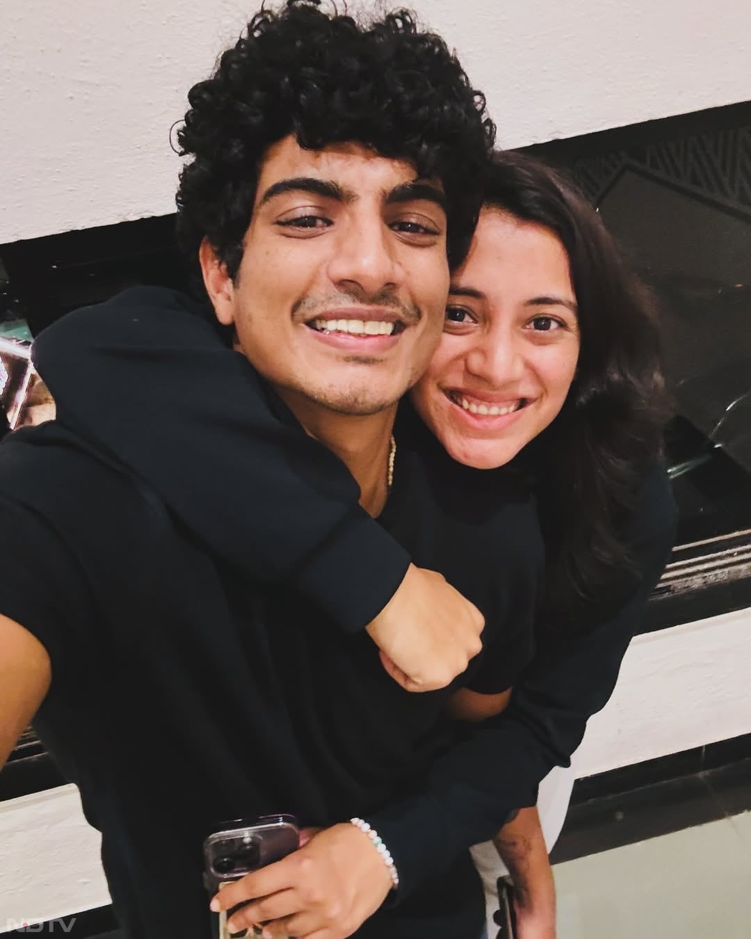 करीब एक साल पहले जब पलाश की बहन पलक मुछाल की शादी हुई थी, तभी स्मृति और पलाश की सगाई भी हुई थी.  (फोटो क्रेडिट: Insta@palash_muchhal)