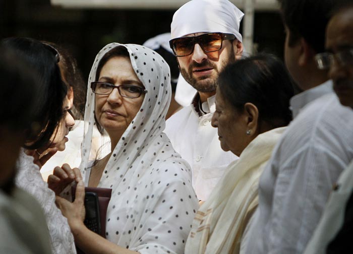 Mansur ali khan funeral