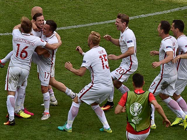 Euro 2016: Poland Enter Quarter-Final After Thrilling Win Over Switzerland