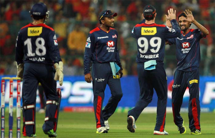 Delhi came back to strike a flurry of wickets, which saw De Villiers run out, Andrew McDonald go for zero, Arun Karthik run out for 5, Syed Mohd dismissed for 1, meaning RCB lost 5 wickets in space of 9 runs. (BCCI image) How Bangalore prevailed over Delhi in Super-Over finish