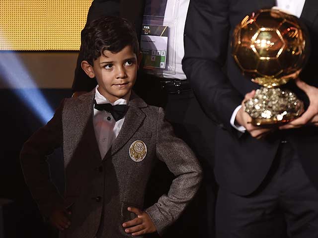Photo : Father Ronaldo Wins Ballon d'Or, Son Ronaldo Wins Hearts!