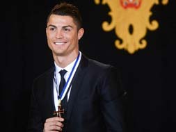 Photo : Cristiano Ronaldo hailed by Portugal's  President