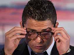 Photo : Cristiano Ronaldo- the world's richest 'geek'