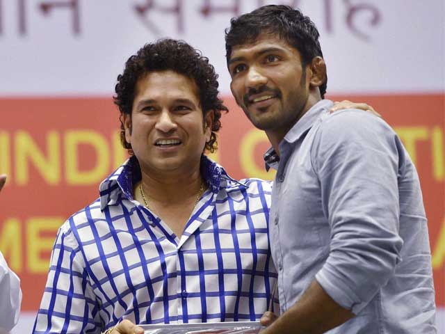 Sachin Tendulkar Greets CWG Medallists