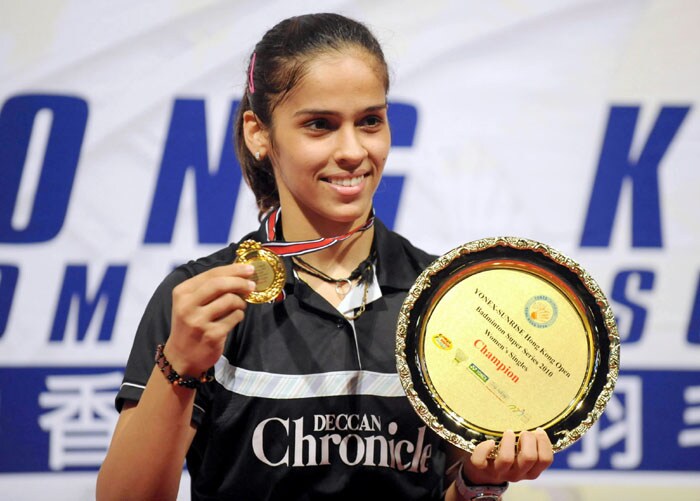 The 20-year-old Indian capped her career's fourth Super Series title triumph with a 15-21 21-16 21-17 win over the third seed Chinese in a gruelling one hour and 11 minutes summit clash at the Queen Elizabeth Stadium.<br><br>
After coming back to the country, Saina has said that she would love to win a medal at the 2012 London Olympics and also become World No 1 in the years to come.