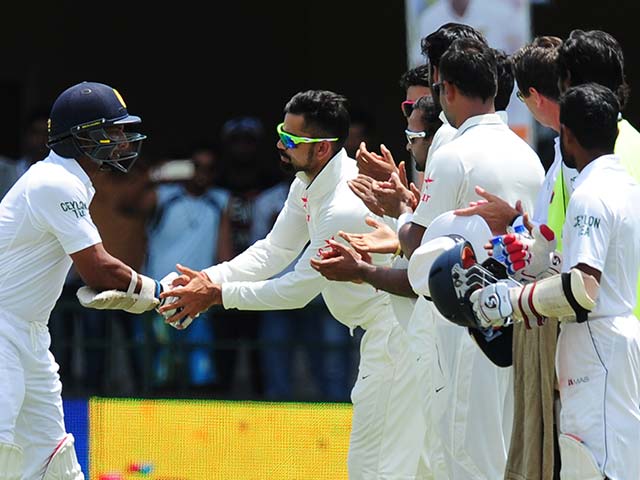 Kumar Sangakkara Gets Guard of Honour From Team India