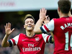 Arsenal, Chelsea record wins, Manchester United settle for a draw