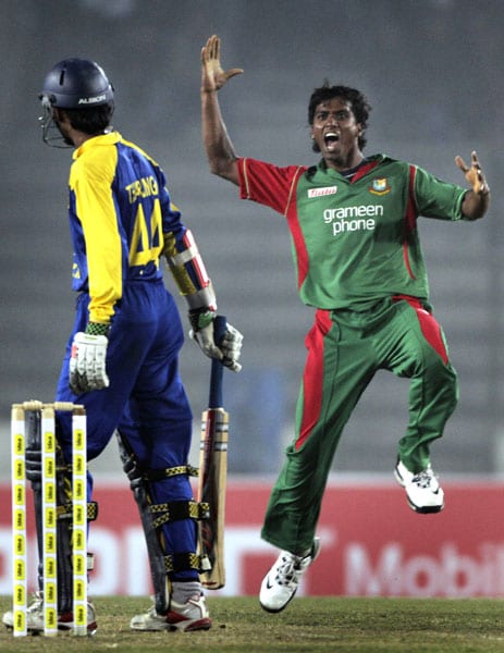 Bangladesh's Rubel Hossain jumps to celebrate the dismissal of Sri Lanka's Upul Tharanga during their first One-Day International of the tri-series in Dhaka. (AP Photo) 1st ODI: SL vs B'desh