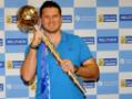 Graeme Smith presented with ICC Test mace