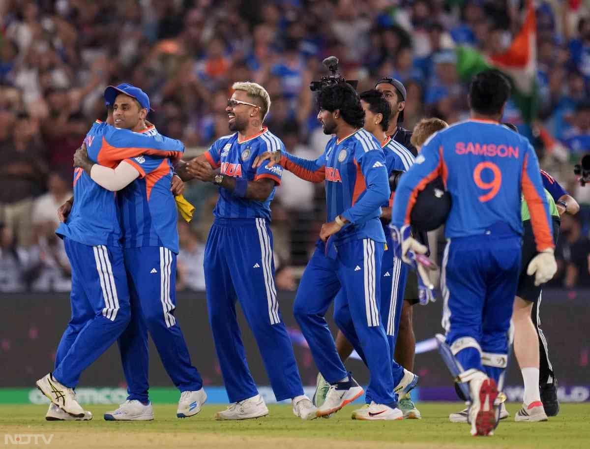 वर्ल्ड चैंपियन टीम इंडिया का विनिंग सेलिब्रेशन