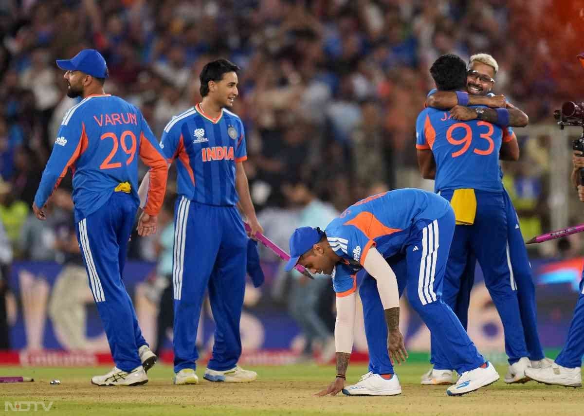 वर्ल्ड चैंपियन टीम इंडिया का विनिंग सेलिब्रेशन