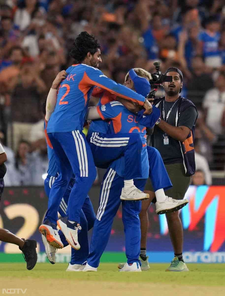 वर्ल्ड चैंपियन टीम इंडिया का विनिंग सेलिब्रेशन