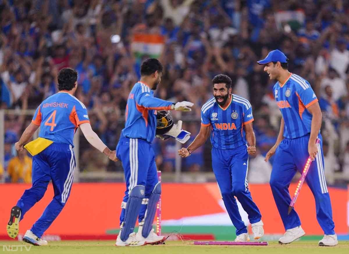 वर्ल्ड चैंपियन टीम इंडिया का विनिंग सेलिब्रेशन