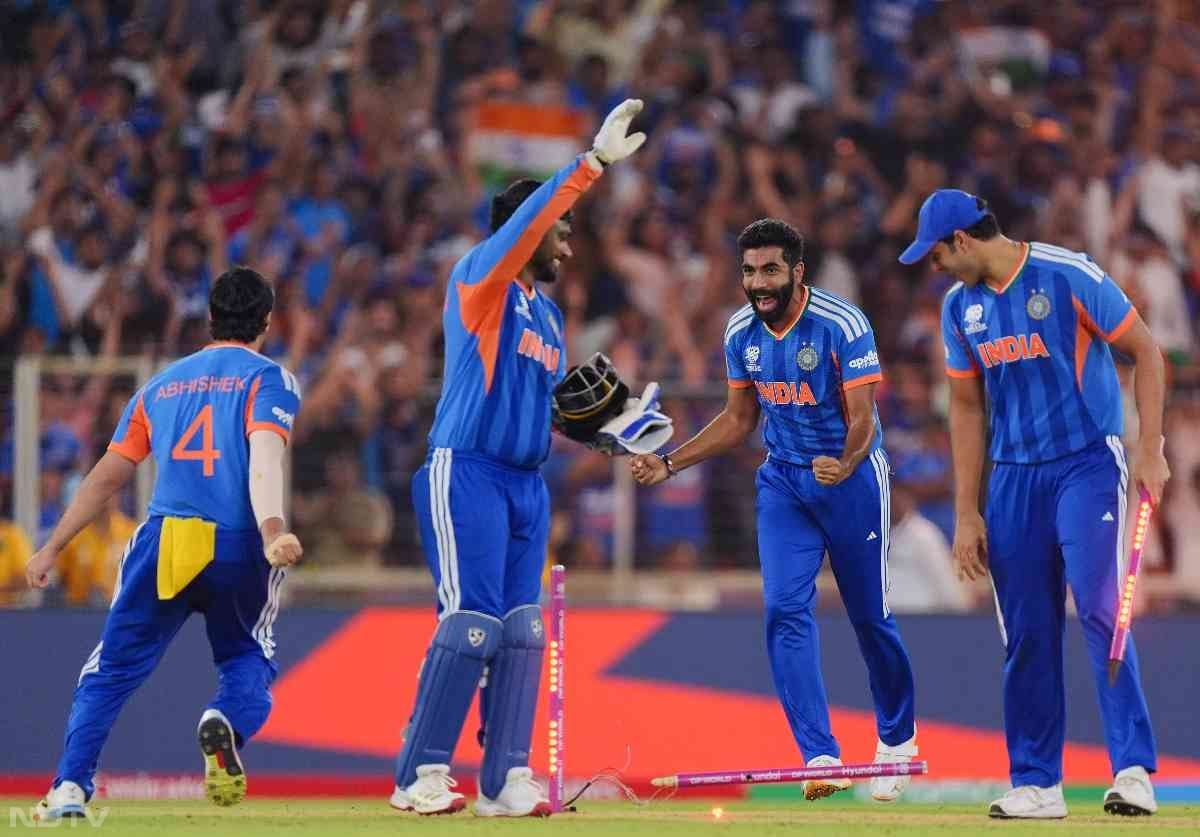 वर्ल्ड चैंपियन टीम इंडिया का विनिंग सेलिब्रेशन