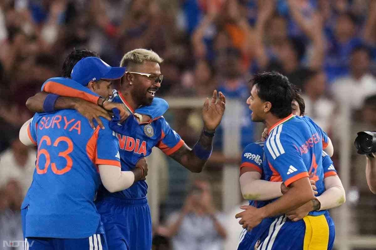 वर्ल्ड चैंपियन टीम इंडिया का विनिंग सेलिब्रेशन