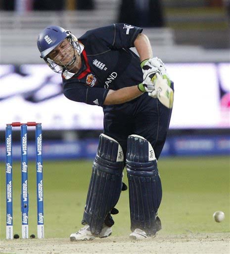 England's Luke Wright plays a shot off the bowling of West Indies' Fidel Edwards during their warm-up Twenty20 World Cup match at Lord's cricket ground in London, on Wednesday. (AP Photo) Eng vs WI warm-up match