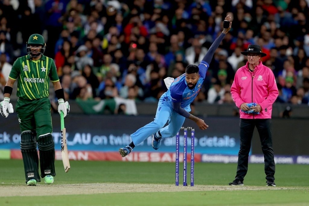 T20 World Cup: भारत ने पाकिस्तान को 4 विकेट से हराया