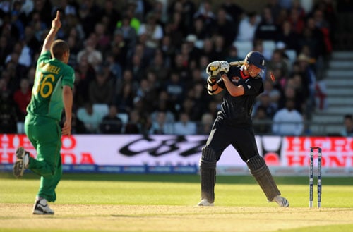 Stuart Broad is bowled out by Wayne Parnell during the ICC World Twenty20 match at Trent Bridge in Nottingham. (AFP Photo) WT20: ENG vs SA