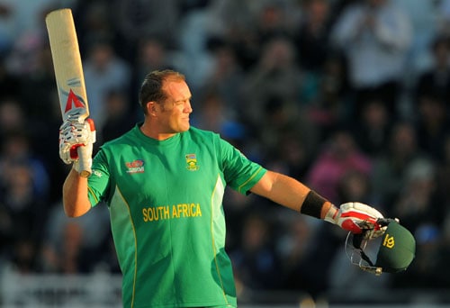 Jaques Kallis celebrates after scoring 50 runs during the ICC World Twenty20 match against England at Trent Bridge in Nottingham. (AFP Photo) WT20: ENG vs SA