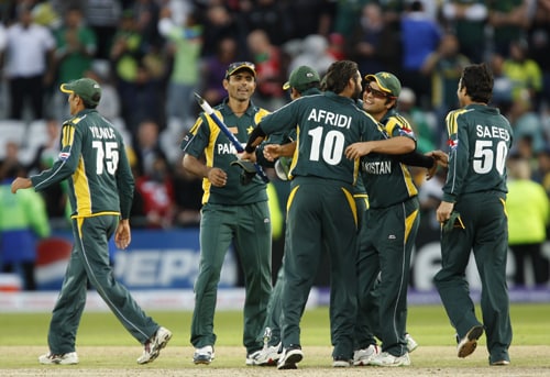 Pakistan players, including man of the match Shahid Afridi, celebrate beating South Africa during their ICC World Twenty20 semi-final match at Trent Bridge in Nottingham. (AP Photo) WT20: SA vs PAK