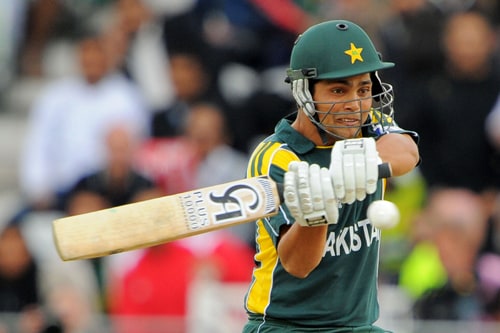 Kamran Akmal plays a shot and is caught out for 23 runs during the ICC World Twenty20 semi-final match against South Africa at Trent Bridge. (AFP Photo) WT20: SA vs PAK