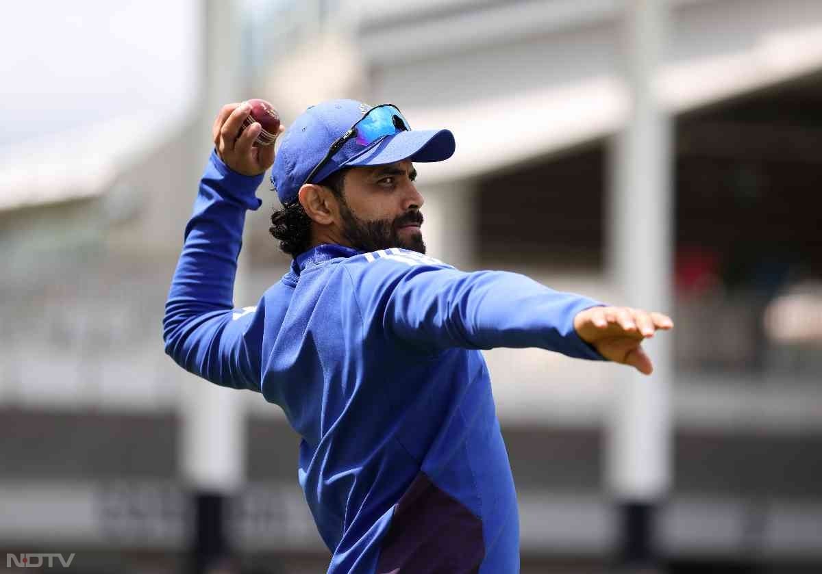 पांच मैचों की यह सीरीज 20 जून को लीड्स में शुरू होगी, जिसके बाद बर्मिंघम में दूसरा टेस्ट खेला जाएगा. लॉर्ड्स क्रिकेट ग्राउंड 10 जुलाई से शुरू होने वाले तीसरे टेस्ट की मेजबानी करेगा. ओल्ड ट्रैफर्ड और केनिंग्टन ओवल क्रमशः सीरीज के चौथे और पांचवें टेस्ट की मेजबानी करेंगे.  (फोटो क्रेडिट: X@BCCI)